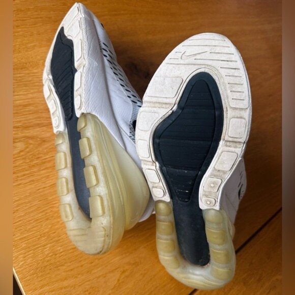 Nike Women's Nike Air Max 270 sz 8.5 shoes White Black Nike Athletic Shoes - Picture 7 of 9